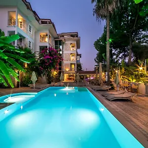Petunya Boutique Ичмелер